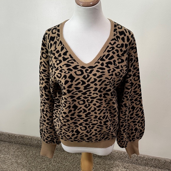🌴 Philosophy Leopard Print V-Neck Sweater - Picture 1 of 5